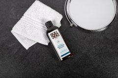 Bulldog Sampon Sensitive (Shampoo + Fuji Apple Extract) 300 ml
