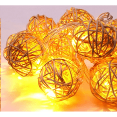 Iris Gömb alakú fonott/rattan/1,5m/meleg fehér/10db LED-es/3xAA elemes fénydekoráció (102-01) (102-01)