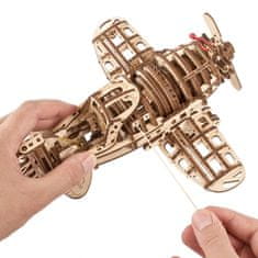 UGEARS 3D fából készült mechanikus puzzle repülőgép Mad Hornet
