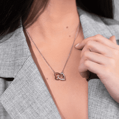 Lovilion Női nyaklánc - Barátnőmnek - két szív alakú medál kocka alakú cirkónium kristályokkal | JULIET HEARTS
