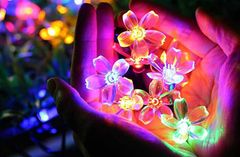 CoolCeny Dekoratív kültéri napelemlánc 40 LED - Lights Flowers - Fehér