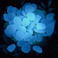HOME & MARKER® Fluoreszkáló dekorkavics, világító kövek kerti dekorációhoz, világító dekorációs csomag: 100 db kék világító kő | LUMIROCKS