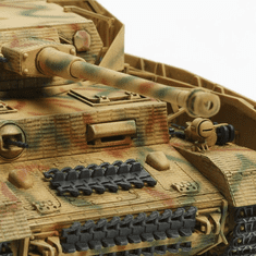32584 Panzer IV Ausf.H tank műanyag modell (1:48) (MT-32584)