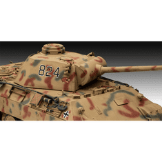 REVELL Panther Ausf D harckocsi műanyag modell (1:35) (03273)