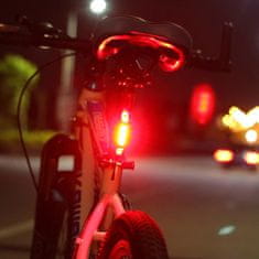 X TECH Akkumulátoros kerékpár hátsó lámpa