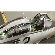REVELL P-51D-5NA Mustang repülőgép műanyag modell (1:32) (03944)