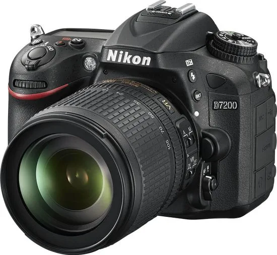 NIKON D7200 Tükörreflexes digitális fényképezőgép + 18-105 VR