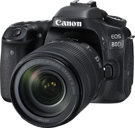 CANON EOS 80D + 18-135 IS USM Digitális Fényképezőgép