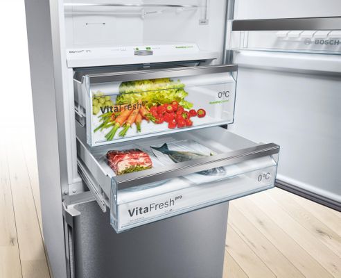 Szabadonálló kombinált hűtőszekrény Bosch KGE49VI4A VitaFresh rekesz