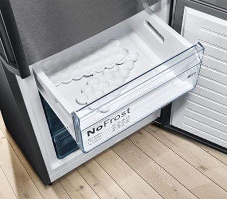 Önálló Bosch kombinált hűtőszekrény KGN49XW30 NoFrost technológia