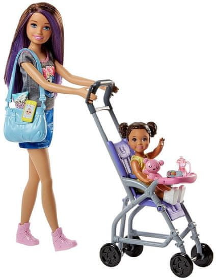 Mattel Barbie bébiszitter játékkészlet – baba szürke pólóban