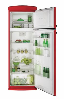 Praktikus, kényelmes és funkcionális belső felosztású hűtőszekrény - Candy CVRDS 6174RH