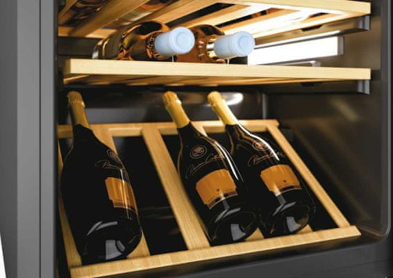  A bor minőségének és az érzékervekre gyakorolt hatásának megőrzése a CANDY CWCEL 210 borhűtővel 