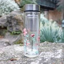 Yoko Design üveg palack tea szűrővel, 350 ml, rózsaszín