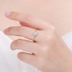 MOISS Luxus ezüst gyűrű átlátszó cirkónium kővel R00020 (Kerület 52 mm)