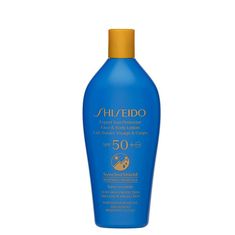 Shiseido SPF50+ (Expert Sun Protector Face & Body Lotion) 300 ml vízálló napvédő tej arcra és a teljes testfe