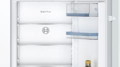 BOSCH Kombinált beépíthető hűtőszekrény KIN86VSE0