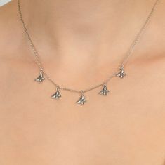 Brilio Silver Bájos aranyozott ezüst nyaklánc Pillangók NCL16Y
