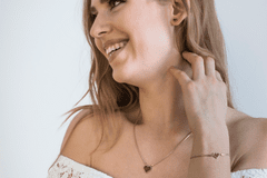 BeWooden női fülbevaló fából készült részletekkel Rea Earrings Heart univerzális