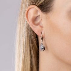Silvego Luxus ezüst fülbevaló világoskék topázzal és cirkónium kövekkel FWE10130LBT