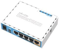 Mikrotik RouterBOARD RB951Ui-2nD, hAP, CPU 650MHz, 5x LAN, 2.4Ghz 802.11b/g/n, USB, 1x PoE kimenet, L4
